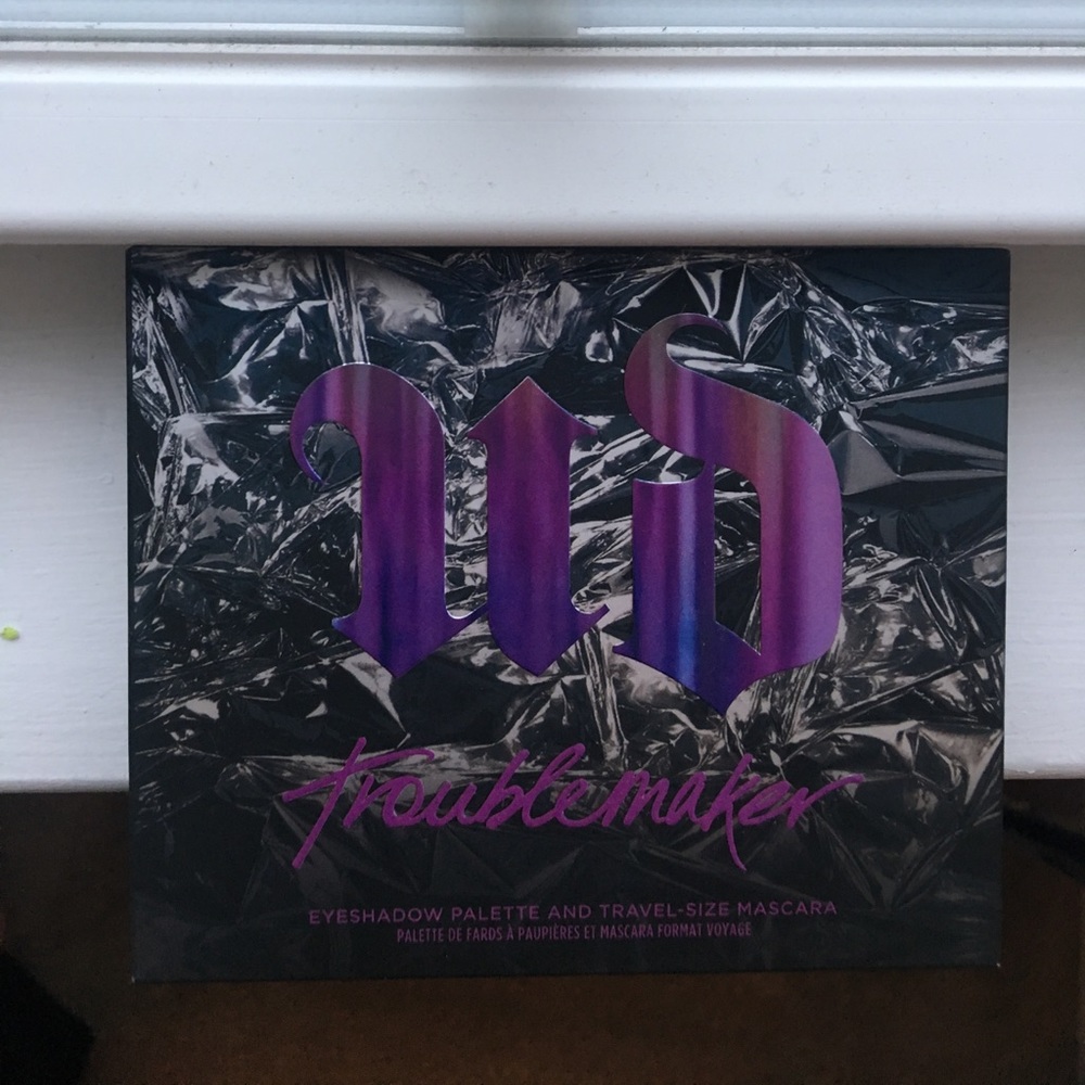 Urban Decay Trouble Maker Palette